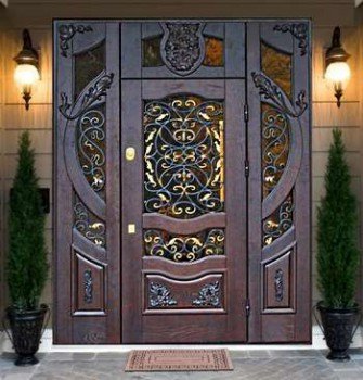 Вуличні двері для деревяного будинку