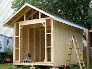 Деревяні сараї: будуємо господарське приміщення