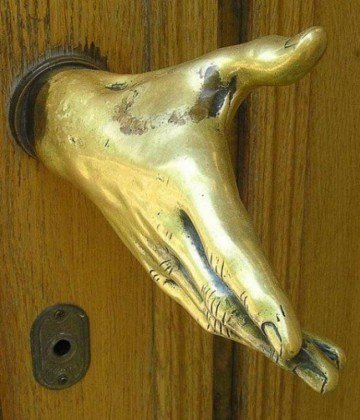 Дверні ручки: внутрішні, зовнішні, натискні Дверні ручки: внутрішні, зовнішні, натискні