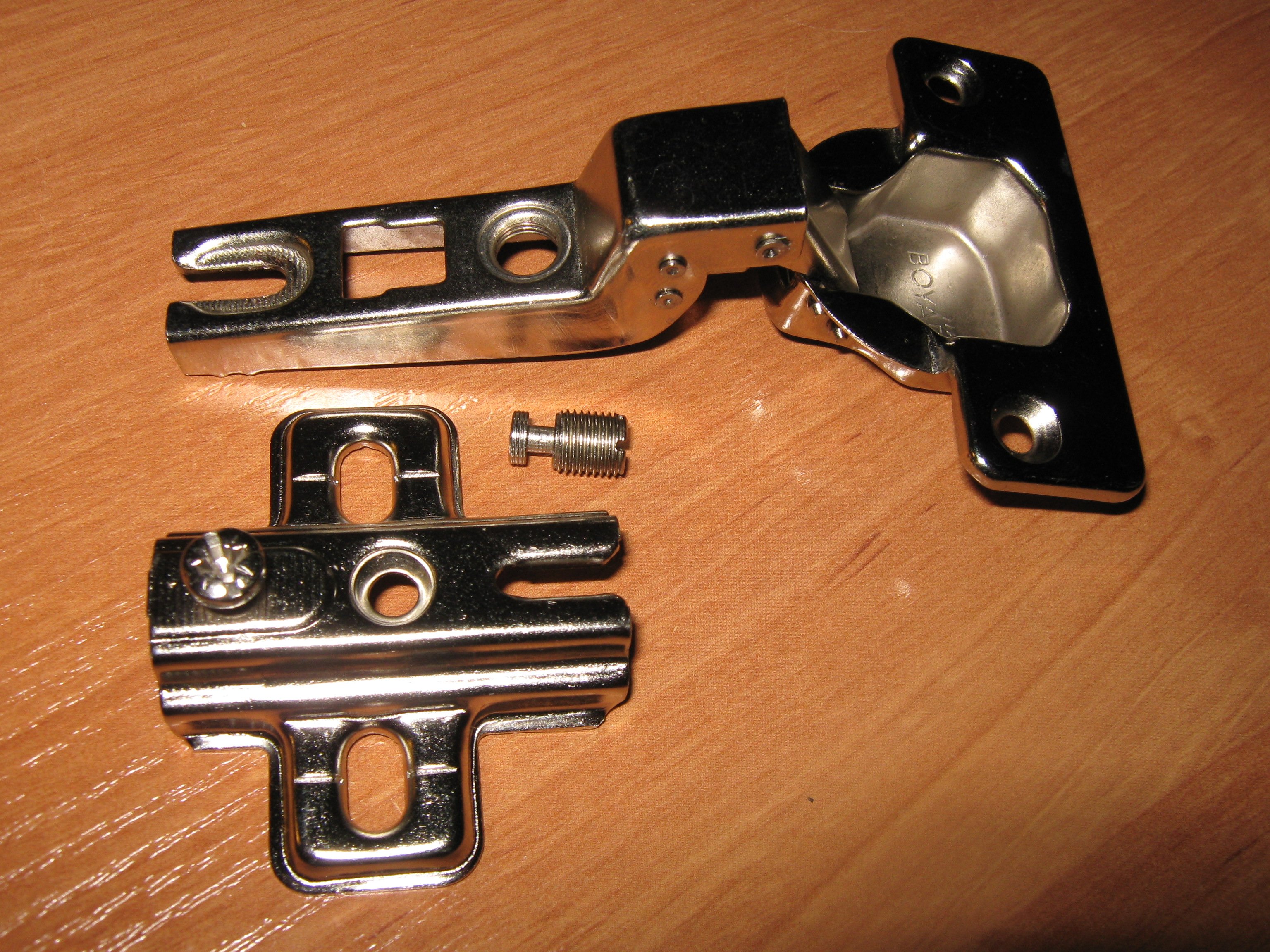 Як відрегулювати меблеві петлі своїми руками Як відрегулювати меблеві петлі своїми руками