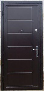 Вхідні металеві броньовані двері: щит надійності