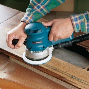 Як прибрати лак з деревяної поверхні: основні варіанти. Механічна і термічна очищення. Хімічна обробка. Нанесення лаку
