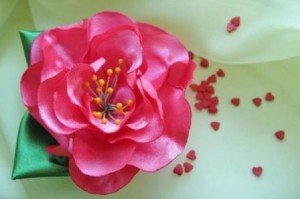 Виготовлення квітів з атласних стрічок своїми руками