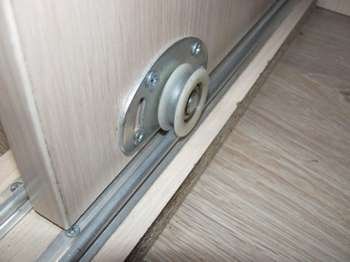 Двері на роликах