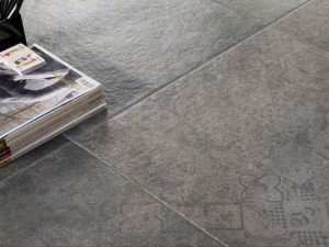 Плитка на підлогу в коридор – міцність і естетика