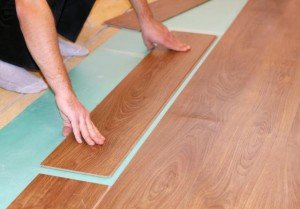 Ламінат   укладання на деревяну підлогу і нюанси монтажу