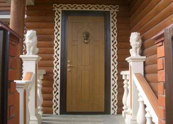 Металеві двері для дачі, комплектуючі до них