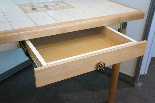 Дві інструкції по виготовленню деревяних столів