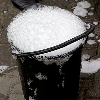 Як вимити автомобіль своїми руками