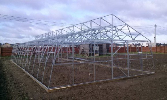 Самостійної будівництво теплиці з дерева