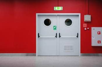 Характеристики протипожежних металевих дверей