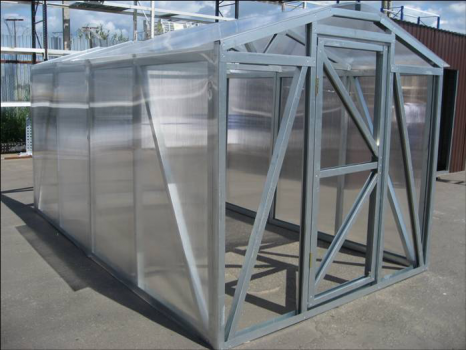 Поетапне будівництво теплиці з профнастилу своїми руками Поетапне будівництво теплиці з профнастилу своїми руками