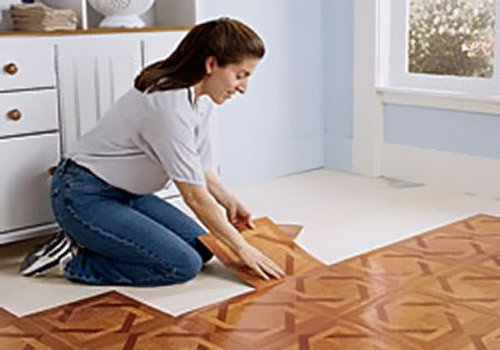 Особливості укладання ПВХ плитки