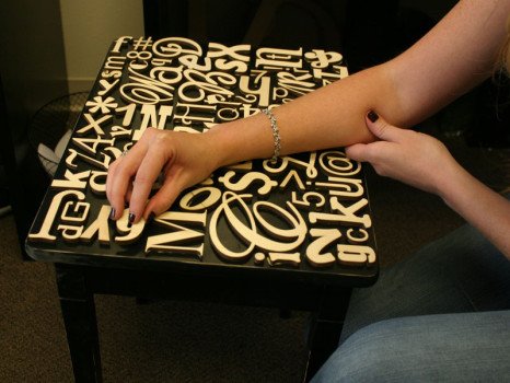 Як декорувати стіл методом декупажу своїми руками?