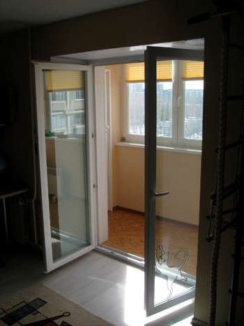 Як вибрати балконні двері?