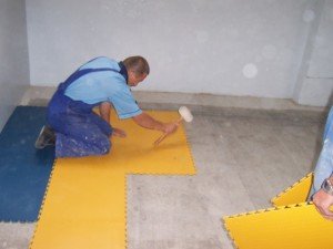 Вінілова плитка – переваги і недоліки синтетичного матеріалу