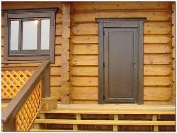 Вуличні двері для деревяного будинку