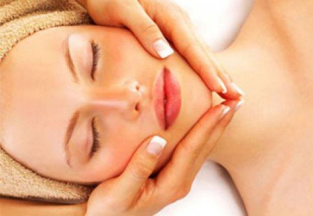 Медовий масаж обличчя: як робити в домашніх умовах, користь