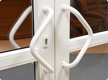 Однозапорные і многозапорные замки для пластикових дверей