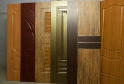 Декоративні накладки на двері: комбінація естетики і функціоналу