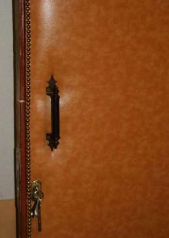 Як оббити двері своїми руками?