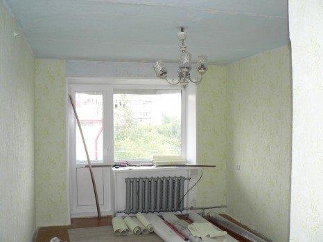 Клеїмо шпалери своїми руками