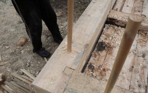 Збірка будинку з бруса – етапи будівництва зрубу
