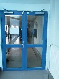 Скляні протипожежні двері 2 го типу   краса і безпека