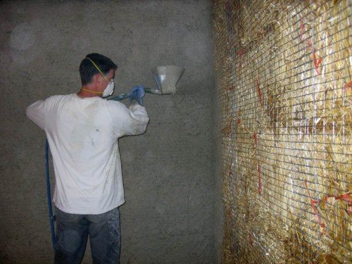 Як штукатурити стіни цементним розчином