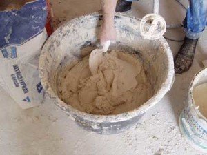 Закладення тріщин в колоді: профілактика, забивання і конопатка, герметизація різними складами