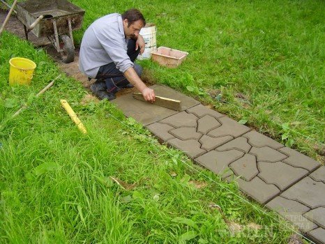 Ідеї та майстер класи доріжок для саду своїми руками