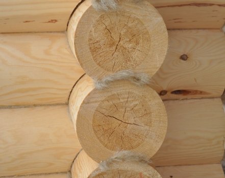 Як проводиться самостійна шліфування деревяного зрубу?