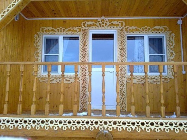 Оновлення двері своїми руками: декорування планками і наличниками