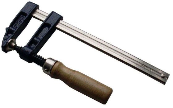 Які інструменти необхідні для укладання ламінату