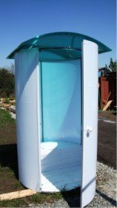Дачний туалет з полікарбонату — полікарбонатна туалетна кабіна для дачі