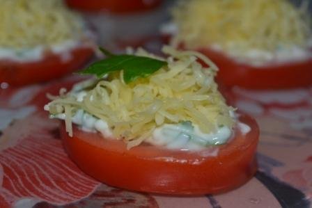 Закуска помідори сир часник фото рецепт покроково
