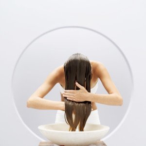 Оцет для волосся: рецепти домашніх масок і ефект