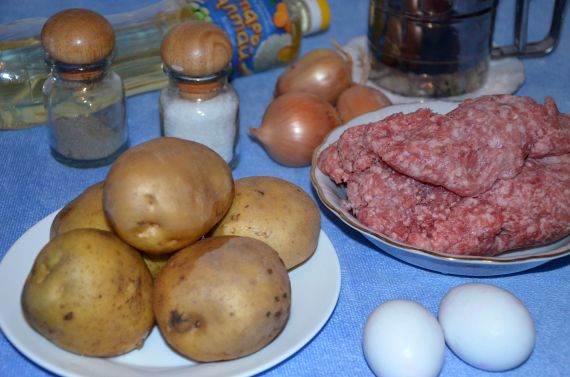 Картопляні деруни з мясом рецепт з фото
