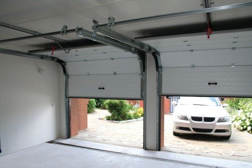 Секційні ворота для гаража: інструкція по монтажу