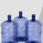 Полікарбонатні бутлі для води — виробництво пляшок з полікарбонату з ручкою 19 л