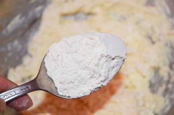 Пишні сирники з сиру: рецепт з фото покроково