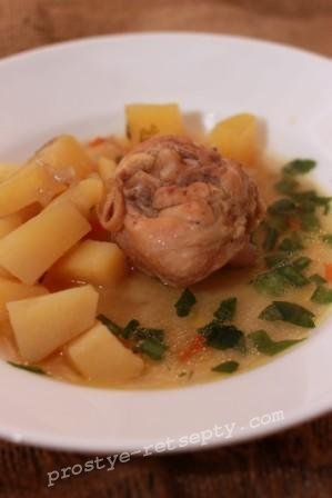 Картопля тушкована з куркою в мультиварці: рецепт з фото