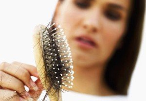 Лікуємо випадання волосся ліками і народними засобами