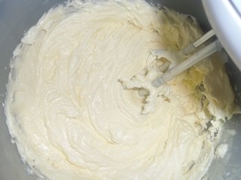 Як приготувати торт Пташине молоко з манкою, покроковий рецепт з фото.