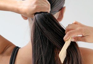 Миття волосся кефіром — ефективний народний рецепт