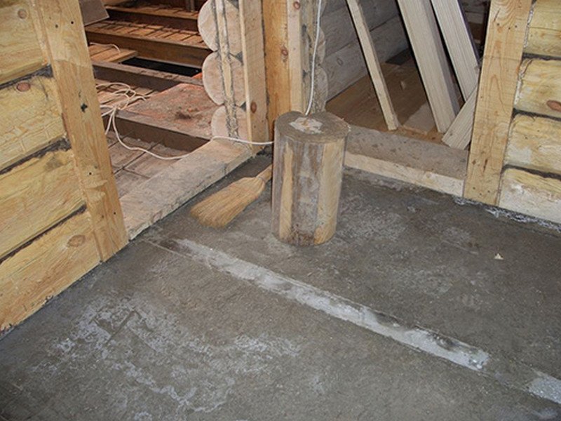 Бетонна підлога в деревяному будинку   практично і надійно!