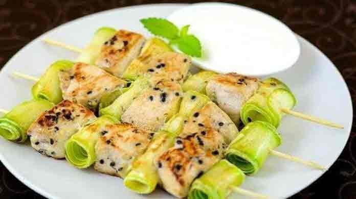 Курячі шашлички з кабачками