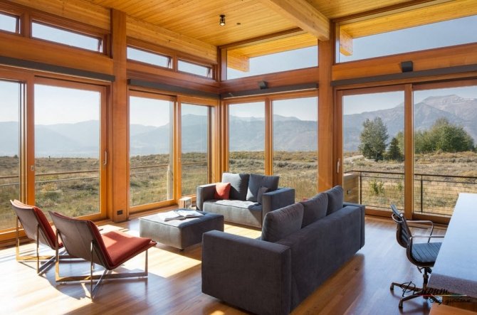 Панорамні вікна для деревяного будинку: за або проти