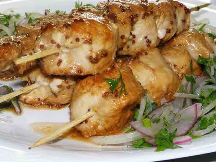 Курячий шашлик з картоплею в духовці