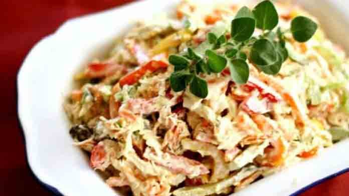 Салат мясного асорті